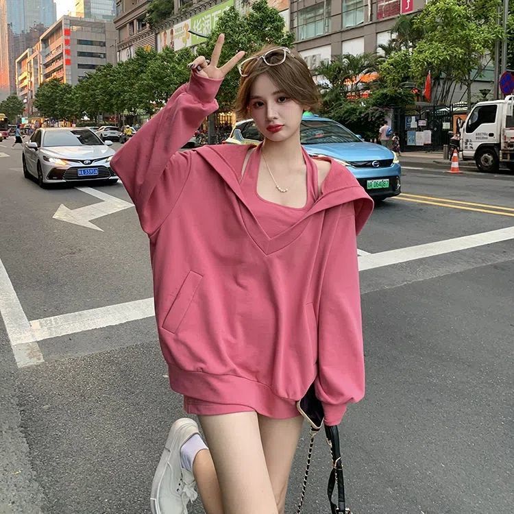 Cod เสื้อกันหนาว คอวี กางเกงขาสั้น ทรงหลวม ความยาวปานกลาง สองชิ้น สําหรับผู้หญิง 2024