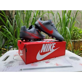 🥎⚽รองเท้าสตั๊ดเตะฟุตบอลสินค้าพร้อมส่งพร้อมกล่อง