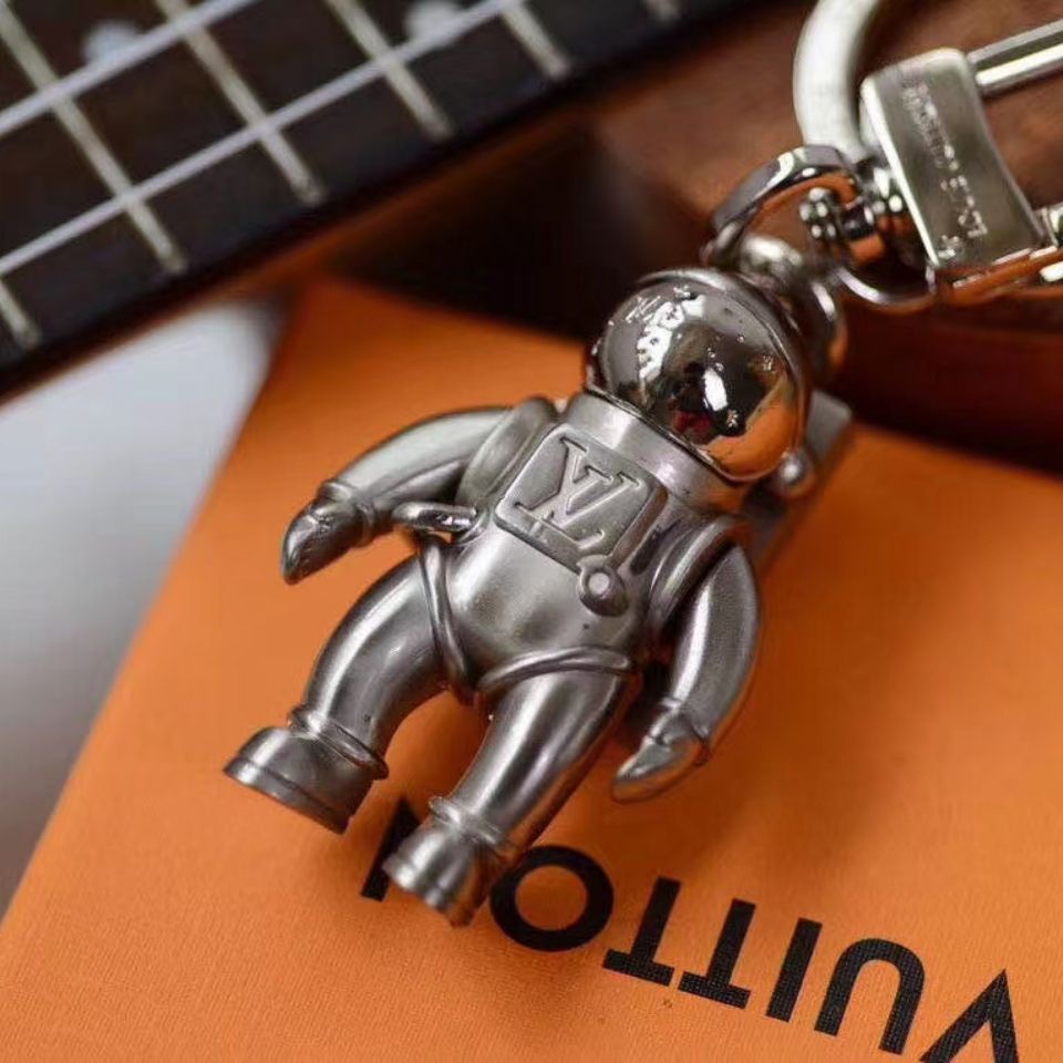 ☫✢พวงกุญแจนักบินอวกาศ Louis LV พวงกุญแจนักบินอวกาศคู่