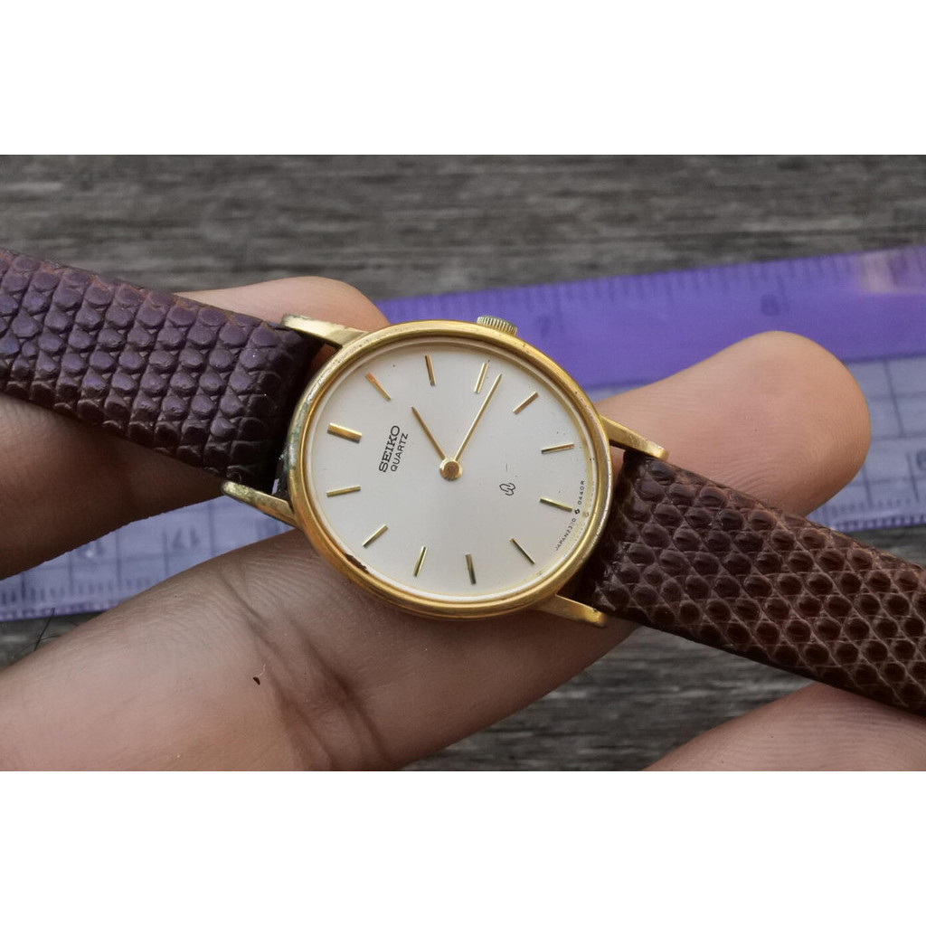 นาฬิกา Vintage มือสองญี่ปุ่น SEIKO ชุบทอง 2320 5290 หน้าขาว ผู้หญิง รูปไข่ ระบบ Quartz ขนาด22mm ใช้งานได้ปกติ