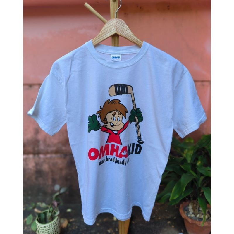 เสื้อยืด ลายการ์ตูน Omhakid-Gildan (มือสอง) อก 19" ยาว 26" cotton 100%