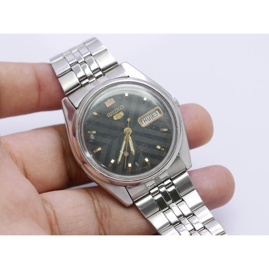นาฬิกา Vintage มือสองญี่ปุ่น Seiko5 ระบบ Automatic 6309 8940 ผู้ชาย หน้าปัดสีดำลาย 37มม เสียต้องล้างเครื่อง ขายตามสภาพ