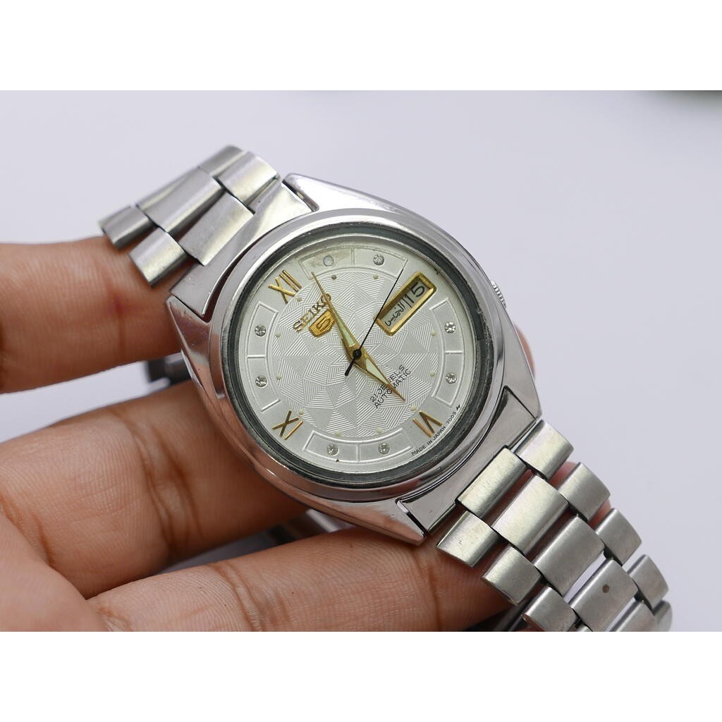 นาฬิกา Vintage มือสองญี่ปุ่น Seiko5 ระบบ Automatic 7019 8180 ผู้ชาย หน้าเทา 37มม เสียต้องล้างเครื่อง ขายตามสภาพ