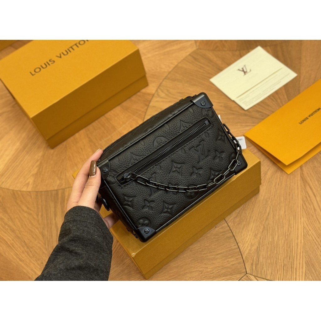 LV Louis Vuitton Mini Soft Trunk กระเป๋าสะพายน่ารักและบอบบาง