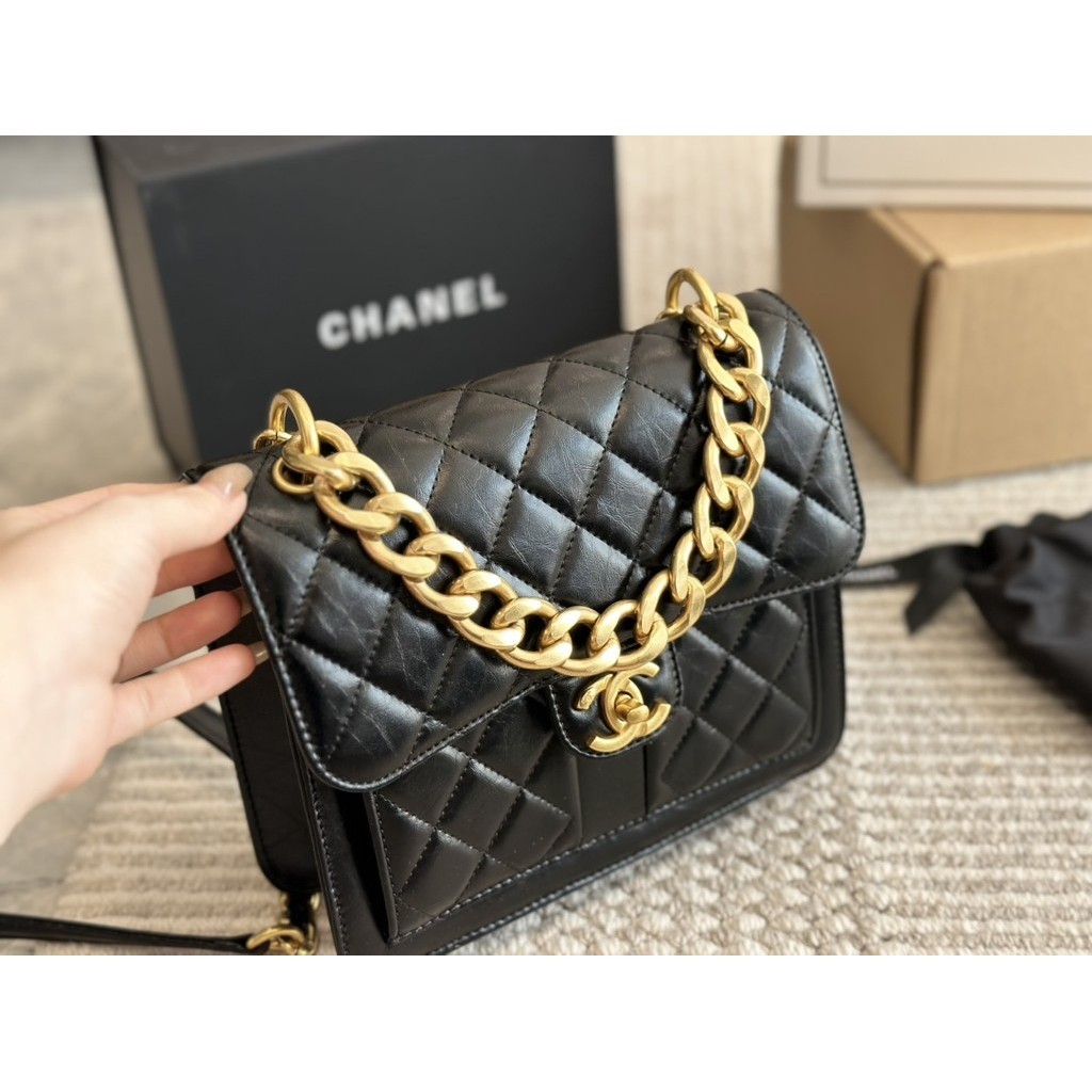 Chanel Montebello Classic Vintage Delicate Elegant Crossbody Bag