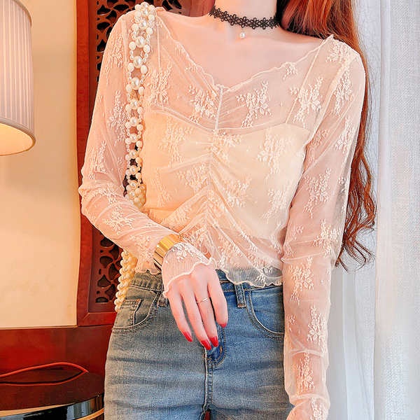 เสื้อลูกไม้ เสื้อตัวในลูกไม้สำหรับผู้หญิงฤดูใบไม้ร่วงคอวีแขนยาวสไตล์ตะวันตกซีทรูผ้าโปร่งแบบบางซับในผ้าโปร่งเซ็กซี่