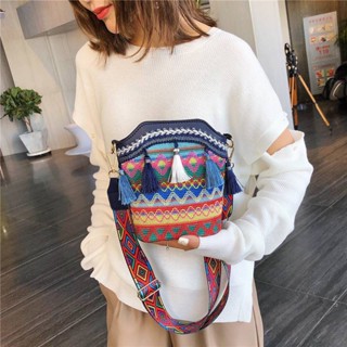 ลดเพิ่ม 8% กระเป๋าสะพายข้าง มีพู่ ลายสวย  ขนาดพอดีๆน่ารักๆ [กระเป๋าสาน Doy]