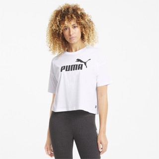 PUMA BASICS - เสื้อยืดผู้หญิง Essentials Logo Cropped สีขาว - APP - 58686602