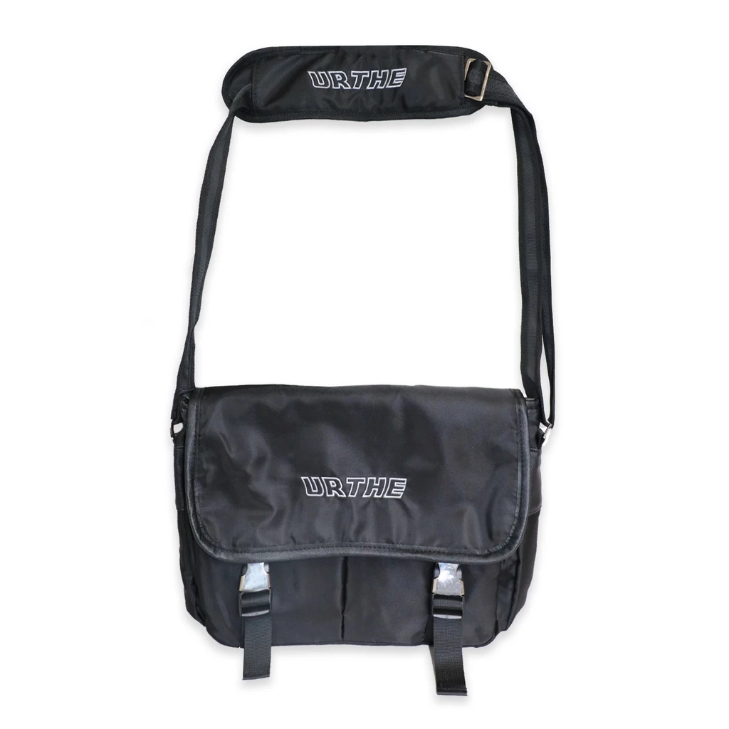URTHE - กระเป๋าสะพายข้าง รุ่น THE MESSENGER BAG
