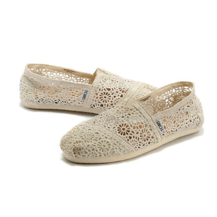 TOMS รองเท้าผ้าใบลําลอง ส้นแบน สีเบจ สําหรับสตรี ไซซ์ 35-40