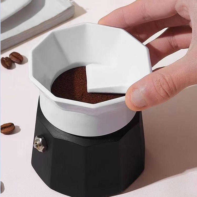 หม้อป้อนผงมอคค่า Moka Pot Dosing Ring กรวยกรอกกาแฟ สำหรับ 3 cups [CAFE.STUDIO]