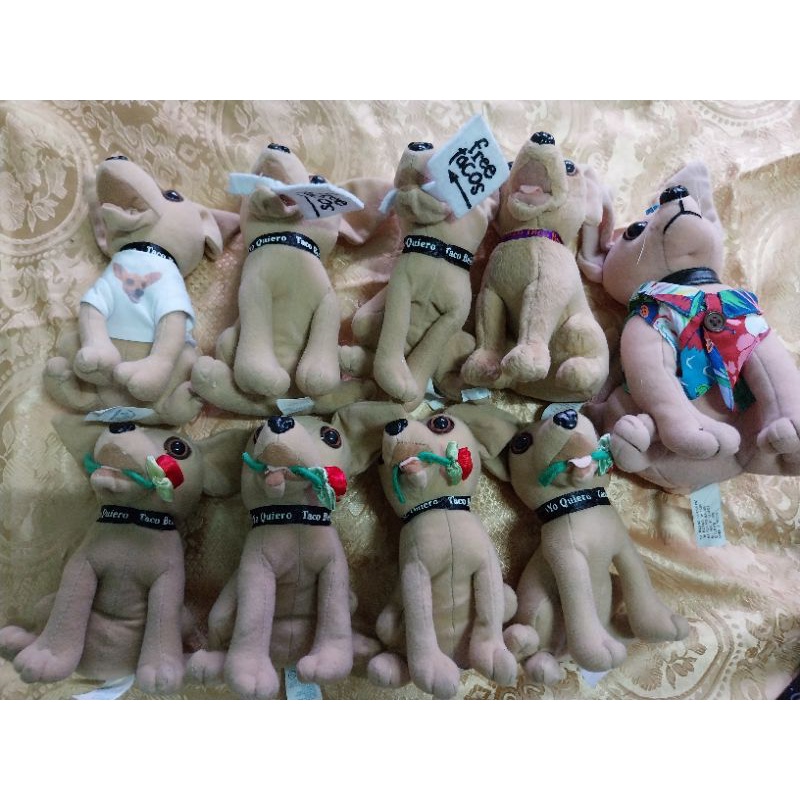 เซ็ต หมา taco bell ขนาด 5 นิ้ว 10 ตัว 380 บาท