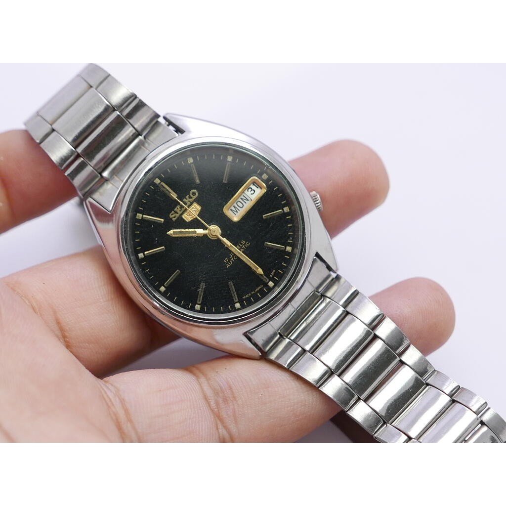 นาฬิกา Vintage มือสองญี่ปุ่น Seiko5 ระบบ Automatic 6309 8230 ผู้ชาย หน้าปัดสีดำลาย 36มม เสียต้องล้างเครื่อง ขายตามสภาพ