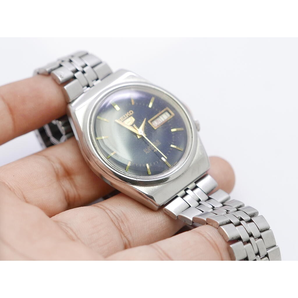 นาฬิกา Vintage มือสองญี่ปุ่น Seiko5 ระบบ Automatic 7019 7100 ผู้ชาย หน้าดำ 36มม เสียต้องล้างเครื่อง ขายตามสภาพ