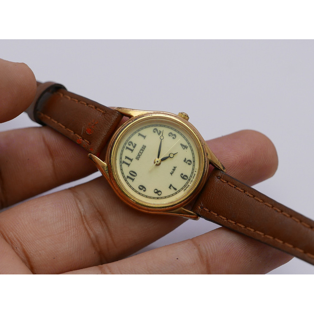 นาฬิกา Vintage มือสองญี่ปุ่น Alba Success V701 6E30 ผู้หญิง ทรงกลม ระบบ ขนาดmm