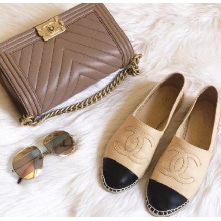 รองเท้าทรงดินสอ CHANEL Espadrilles หนังแกะสีดำ ไซส์ 38 G29762 ในสต็อก