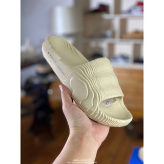 Adidas originals Adilette 22 Yeezy รองเท้าแตะ กันลื่น ระบายอากาศ รองเท้าชายหาด รองเท้าแตะคู่รัก