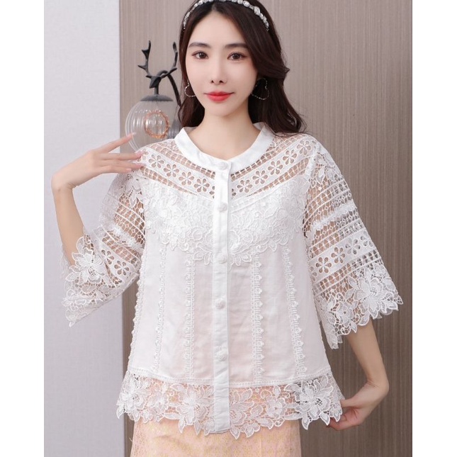 เสื้อลินินแต่งลูกไม้ลายใหม่กระดุมหน้างานสวย