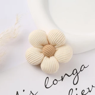 เข็มกลัดแฟชั่น ลายดอกทานตะวัน แฮนด์เมด DIY สําหรับตกแต่งเสื้อผ้า กิ๊บติดผม แผ่นแพทช์ผ้า เข็มกลัดแฟชั่น