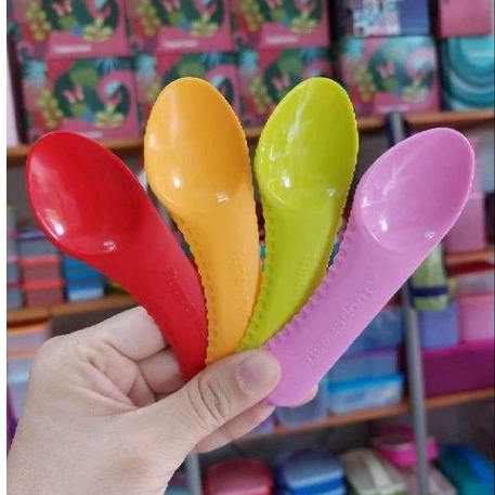 Tupperware ช้อนตักเครื่องปรุง ช้อนตักกีวี่ ช้อนตักผลไม้ต่างๆ(1อัน)