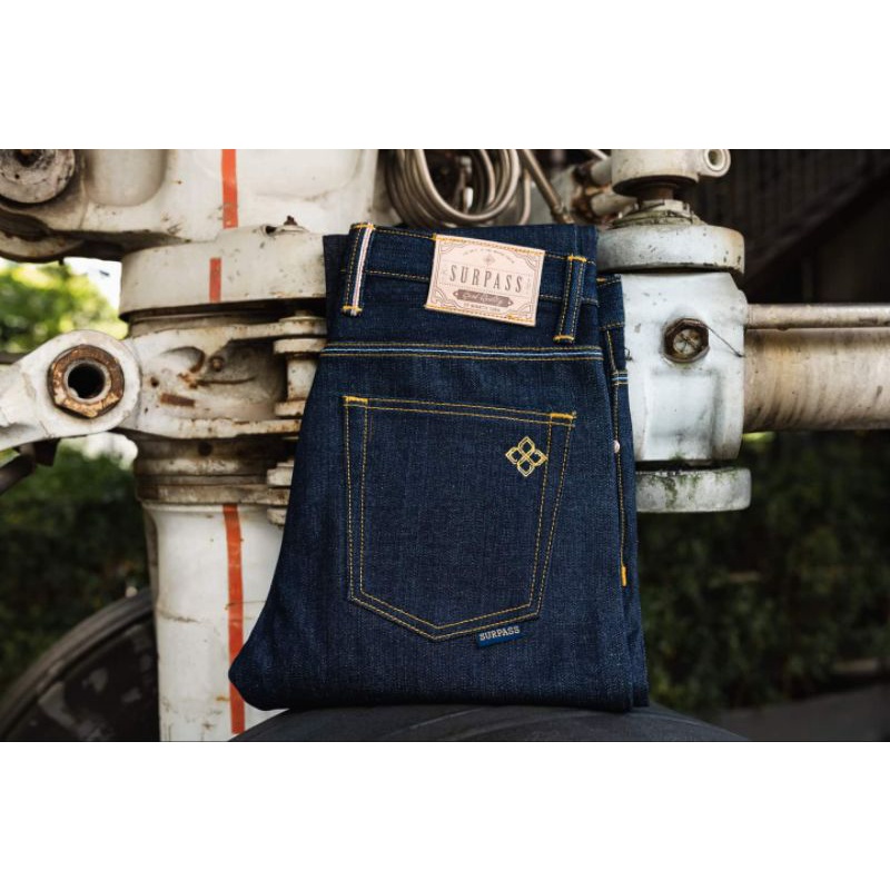 Surpass Denim รุ่น Brass 16oz ทรงกระบอกเล็ก