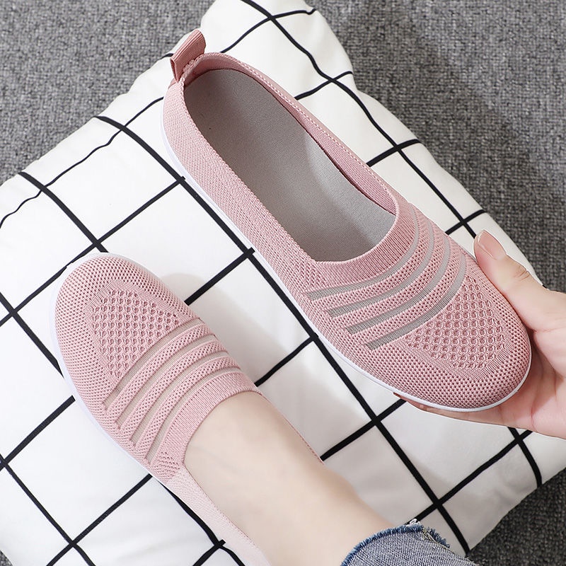 พร้อมส่ง รองเท้ากีฬา รองเท้าวิ่งลําลอง พื้นแบน ระบายอากาศได้ดี กันลื่น แฟชั่นฤดูใบไม้ผลิ และฤดูร้อน สไตล์ปักกิ่งเรโทร สําหรับผู้หญิง