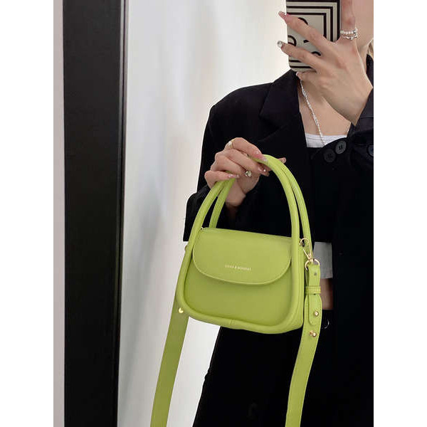 Tangzhu กระเป๋าถือสีลูกกวาดระดับไฮเอนด์ความรู้สึกเดินทางกระเป๋าใบเล็กกระเป๋า Messenger เฉพาะผู้หญิงฤดูหนาว2023กระเป๋าสะพายแฟชั่น
