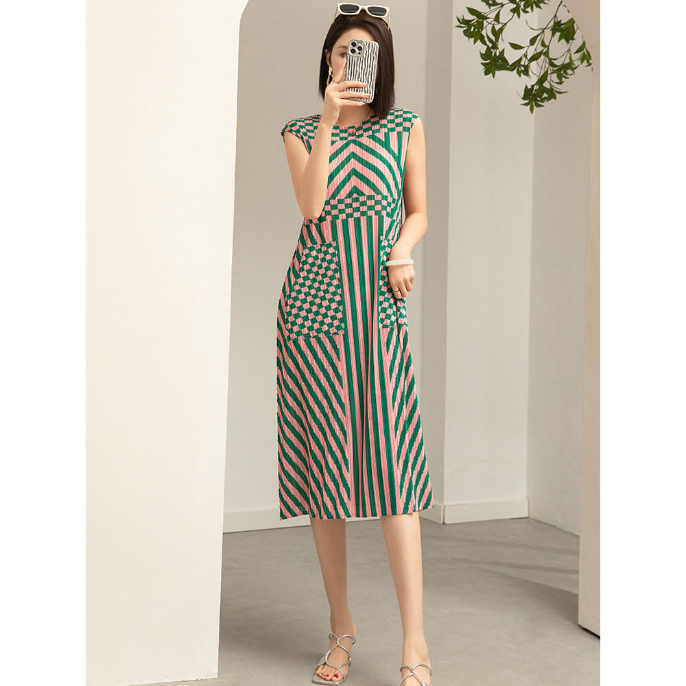 Pleated dress spring and summer new fashion temperament loose plus size print sleeveless round neck 