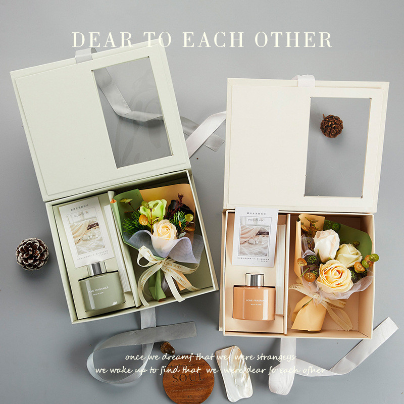 giftของขวัญรับปริญญา, ของขวัญวันวาเลนไทน์, อโรมาเธอราพีกุหลาบสำหรับแฟน, ของขวัญสำหรับลูกค้า, ชุดกล่องของขวัญดอกไม้จำลอง