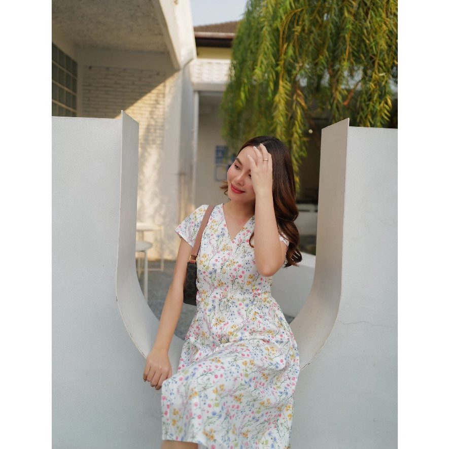 Chic No.9 : Dress - Kalen เดรสสั้นคอวี ใส่ทำงาน ออกงานได้