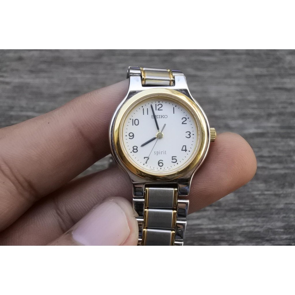 นาฬิกา Vintage มือสองญี่ปุ่น Seiko Spirit 7N01 6A80 Yellow Dial ผู้หญิง ระบบ Quartz ทรงกลม 26มม ของแ