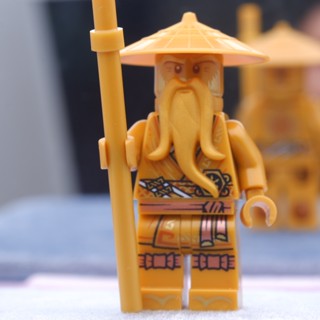 LEGO Wu Sensei Golden Ninja NINJAGO