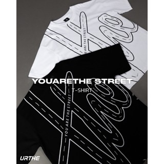 URTHE - เสื้อยืด แขนสั้น สกรีนลาย รุ่น YOUARETHE STREET