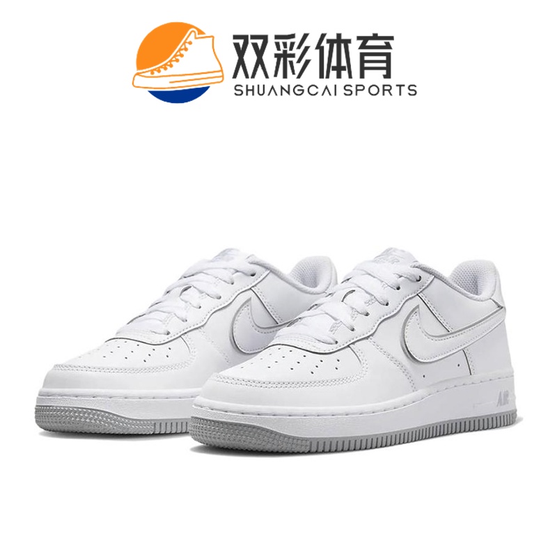 ℡Nike Air Force 1 Low Nike รองเท้าผู้หญิง Air Force 1 รองเท้าผ้าใบต่ำสีขาวและสีเทา DX5805-100