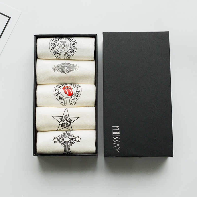 Chrome Hearts ถุงเท้าโครเมี่ยม พิมพ์ลายหัวใจ สีดํา และสีขาว สไตล์คลาสสิก แฟชั่นฤดูใบไม้ผลิ และฤดูร้อน สําหรับผู้ชาย และผู้หญิง