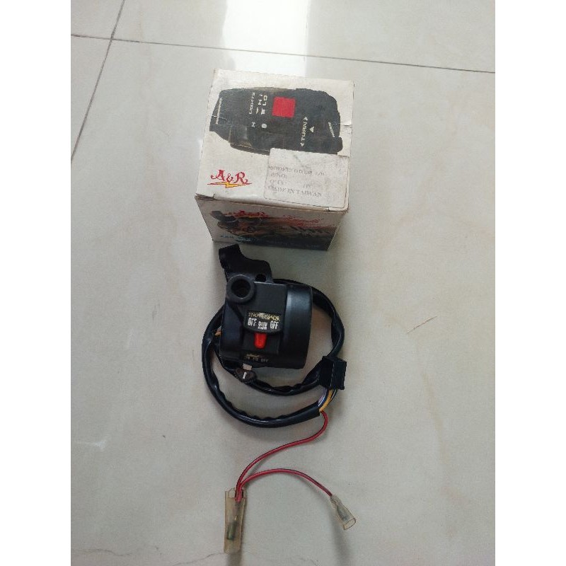 สวิทช์แฮนด์ข้างขวา Kawasaki KH100-KH100EL-KH100EX-KH110-KH125A-GTO M1-M2 ของใหม่เก่าเก็บสภาพสวยๆพร้อ