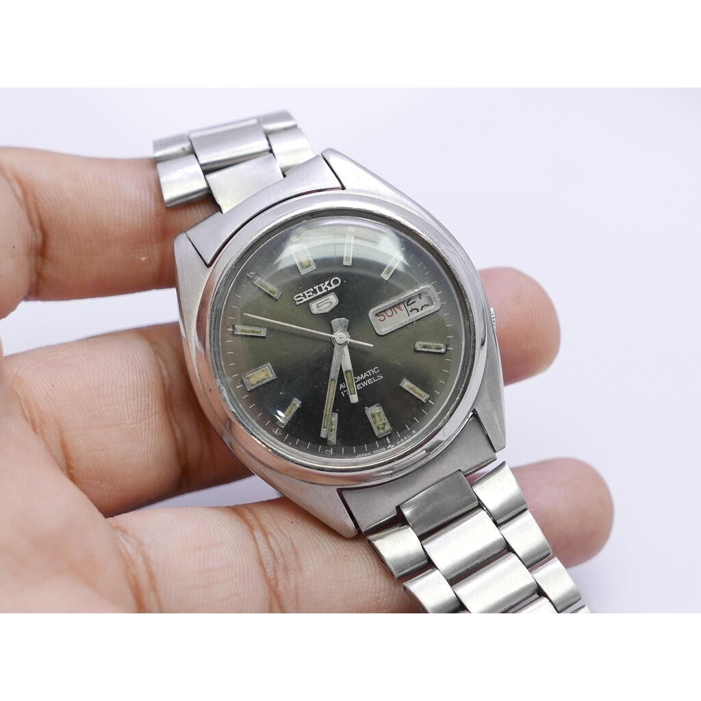 นาฬิกา Vintage มือสองญี่ปุ่น Seiko5 ระบบ Automatic 7009 3041 ผู้ชาย หน้าดำ 37มม เสียต้องล้างเครื่อง ขายตามสภาพ