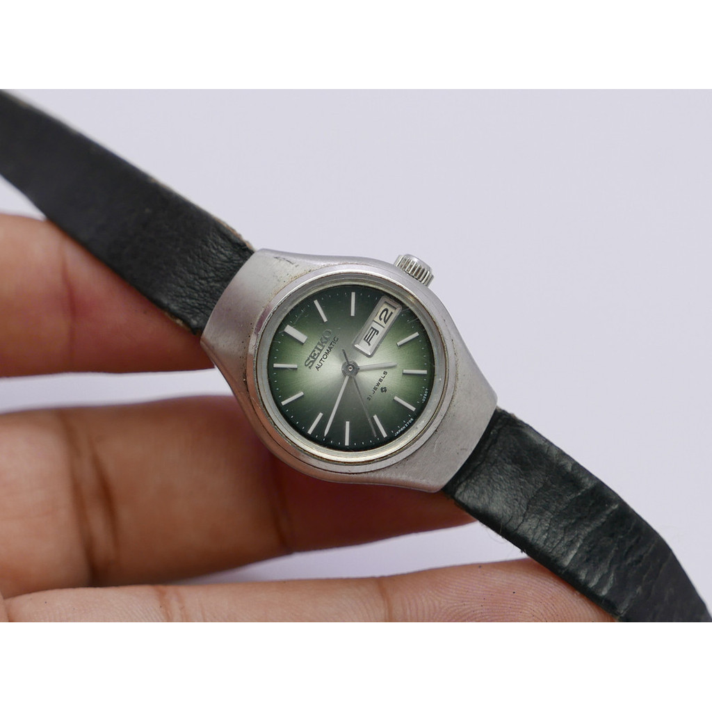 นาฬิกา Vintage มือสองญี่ปุ่น Seiko 2706 0110 Green Dial ผู้หญิง ทรงกลม ระบบ Automatic ขนาด25mm