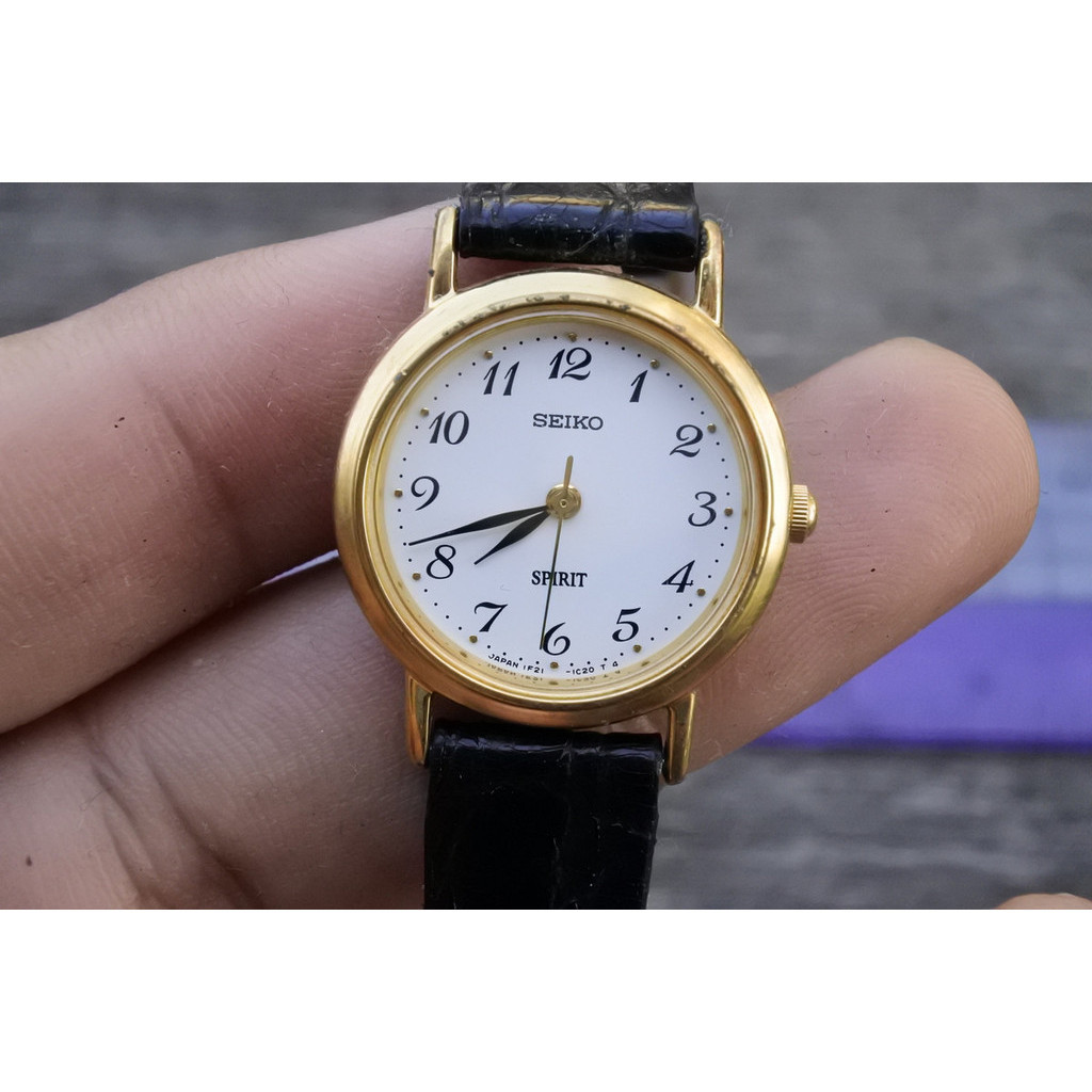 นาฬิกา Vintage มือสองญี่ปุ่น Seiko Spirit 1F21 0H70 White Dial ผู้หญิง ทรงกลม ระบบ Quartz ขนาด24mm