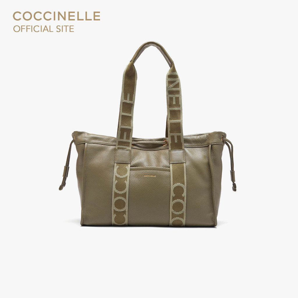 COCCINELLE กระเป๋าถือผู้หญิง รุ่น 2DAY SIGNATURE 110201 สี LAUREL GREEN