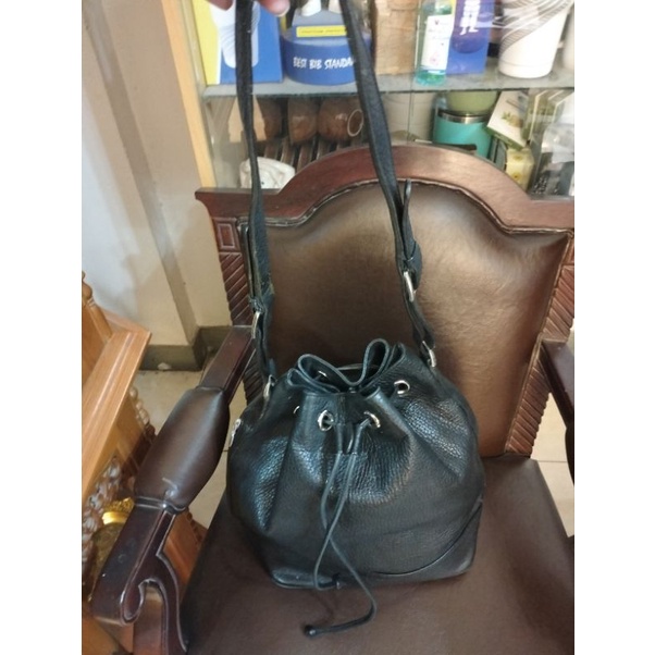 กระเป๋าหนังมือสองทรงจีบ แบรนด์ESQUIRE collection