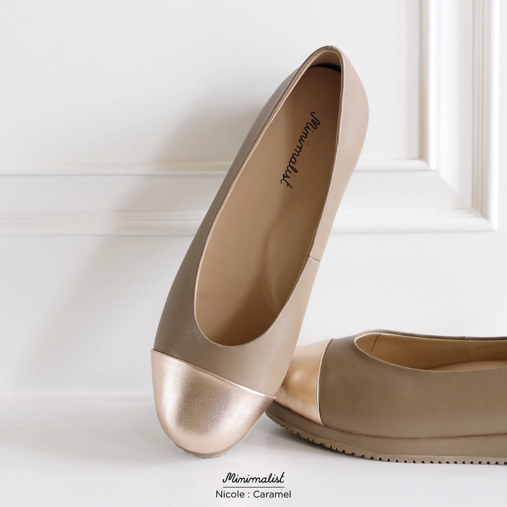 𝐌𝐈𝐍𝐈𝐌𝐀𝐋𝐈𝐒𝐓 รองเท้าหนังแกะแท้รุ่น Nicole (Caramel) พื้นหนานุ่มพิเศษ หน้าเท้ากว้างใส่ได้ สบายเท้า