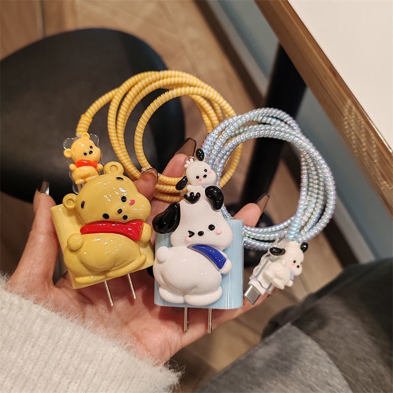 Pacha Dog Pooh เคสป้องกันสายชาร์จ ลายการ์ตูนหมีพูห์ สําหรับ iPhone 20W