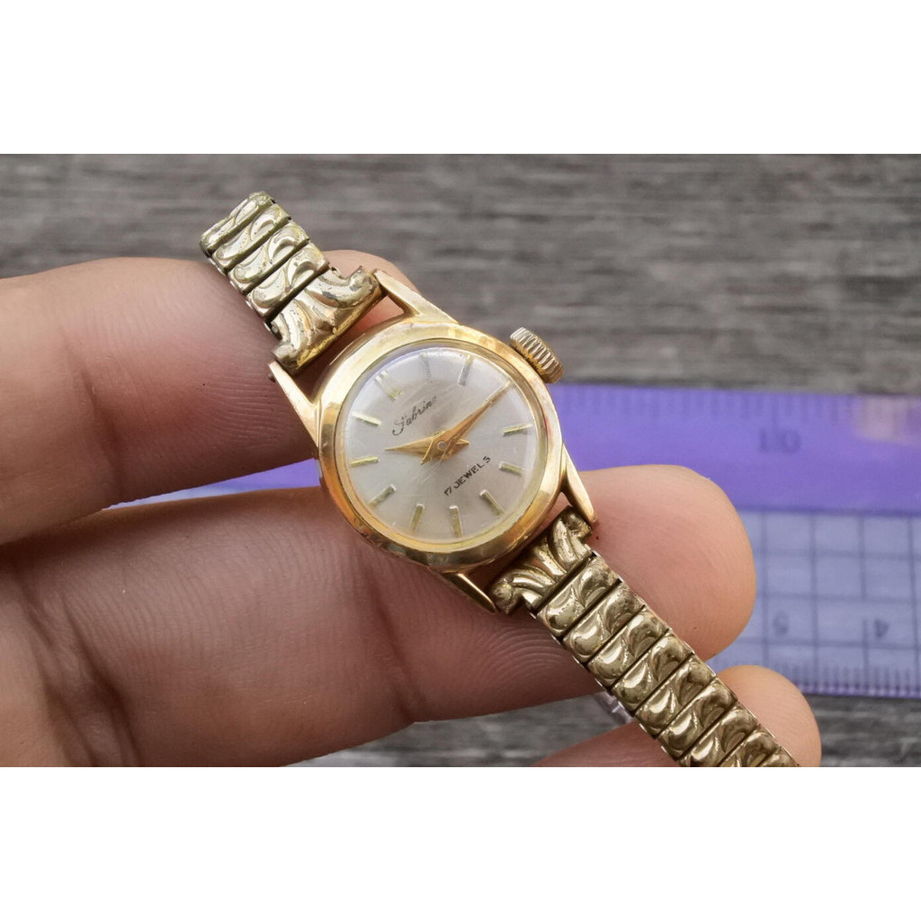 นาฬิกา Vintage มือสองญี่ปุ่น SEIKO ชุบทอง หน้าปัดสีเทา ผู้หญิง ทรงกลม ระบบ ไขลาน ขนาด18mm ใช้งานได้ปกติ