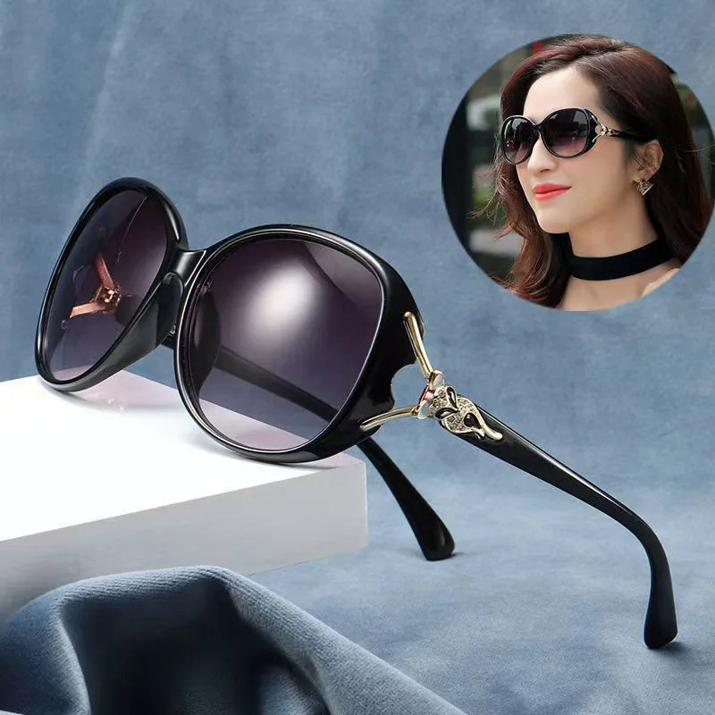 Sunglasses Women UV Blocking Textured Sunglasses Gradient Black Outdoor Sunglasses Oculos Sol Femini