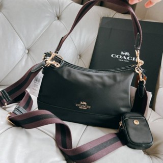 ❤️🖤👜New Coach Ellis Shoulder Bagกระเป๋าสะพายคล้ายprada ราคาเบามากก มี2สีค่ะ ดำ/แดง ผ้าไนล่อน