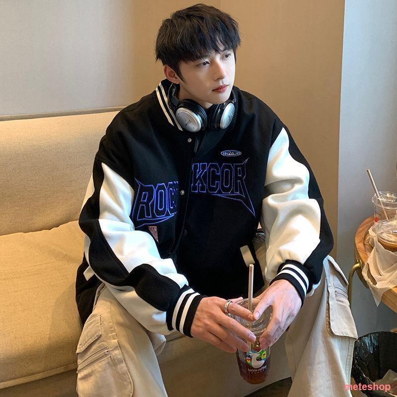 Hot sale👏spotเสื้อแจ็คเก็ตเบสบอลกำมะหยี่สีตัดกัน เสื้อแจ็คเก็ตทรงหล่ออเมริกัน