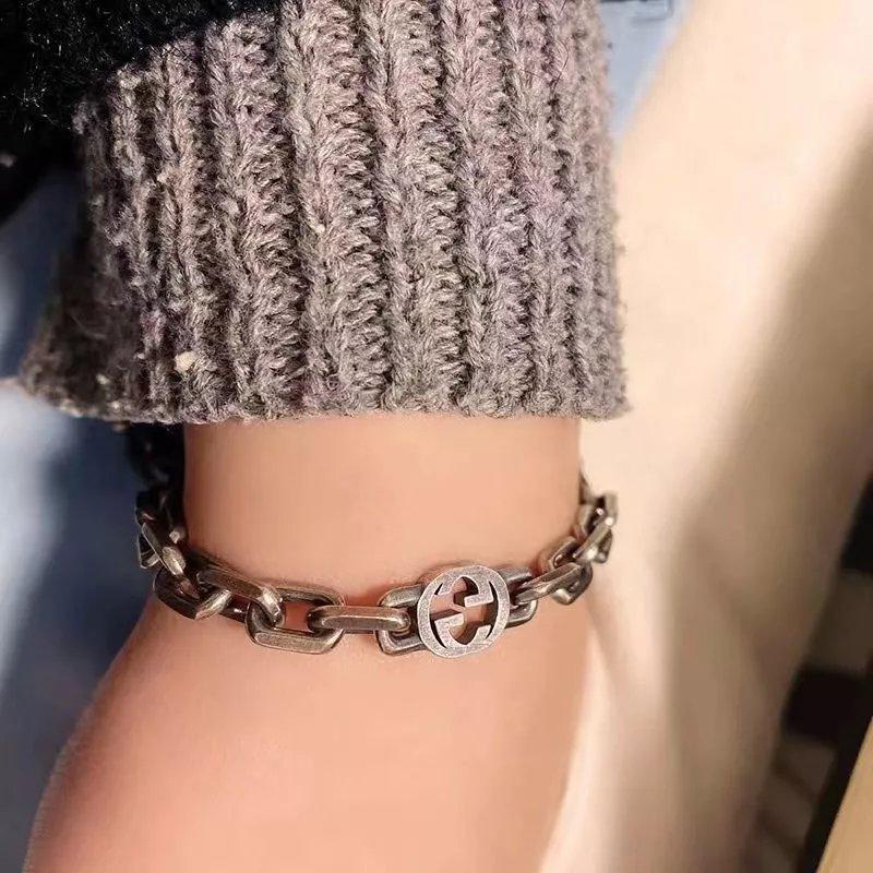 สร้อยข้อมือ CUCCI โซ่เงิน 925 ย้อนยุคสามจีประสานไม่ซีดจางทันสมัยและเรียบง่ายมีความสุขสไตล์เดียวกันสำหรับคู่รักของขวัญวัน