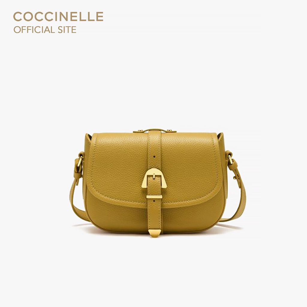 COCCINELLE กระเป๋าสะพายผู้หญิง รุ่น MAGALU' CROSSBODY BAG 150201 สี CITRONELLA