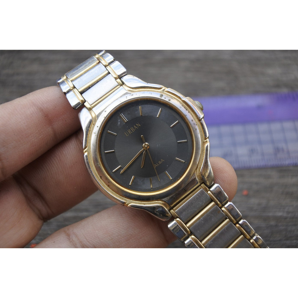 นาฬิกา Vintage มือสองญี่ปุ่น Alba Urban V721 6030 หน้าดำ ผู้หญิง ทรงกลม ระบบ Quartz ขนาด35mm ใช้งานได้ปกติ ของแท้